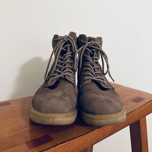 Cliffs White Mountain Ankle Booties for sale! Lightly worn but cute! SIZE: 8M - Picture 2 of 6